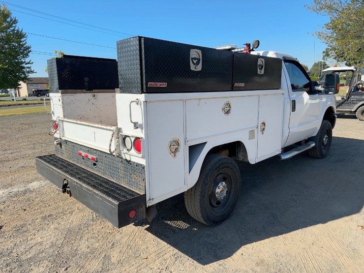 2012-ford-f350-xl-image-5