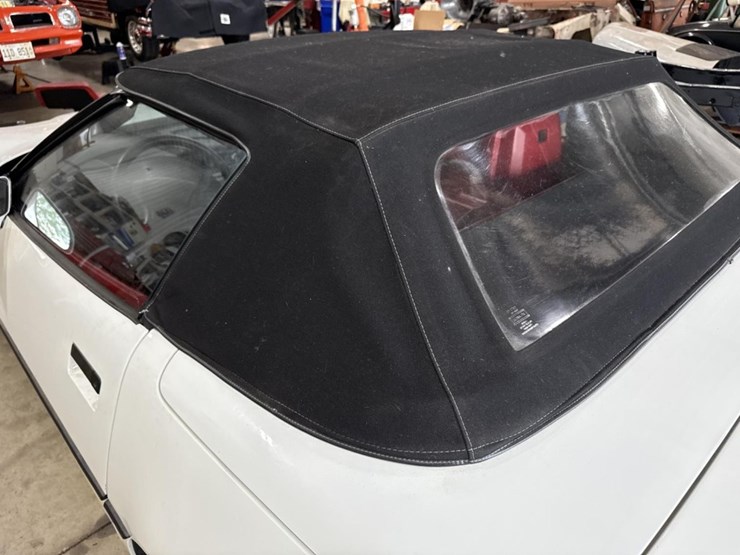 #1399-•-1990-chevrolet-corvette-convertible-car-image-31