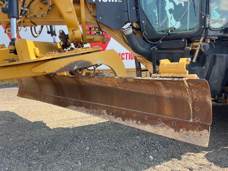 caterpillar-140m2-image-13