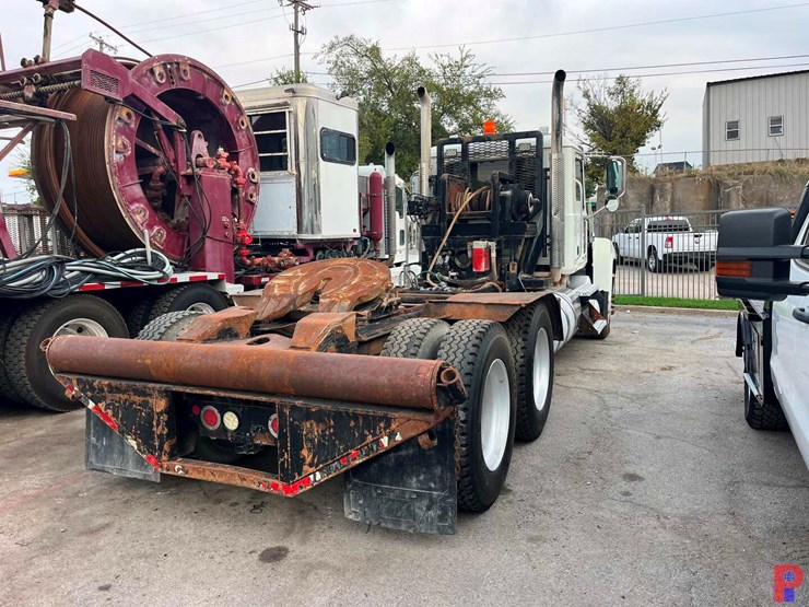 2011-mack-pinnacle-t/a--60k-hyd-winch-truck-image-3
