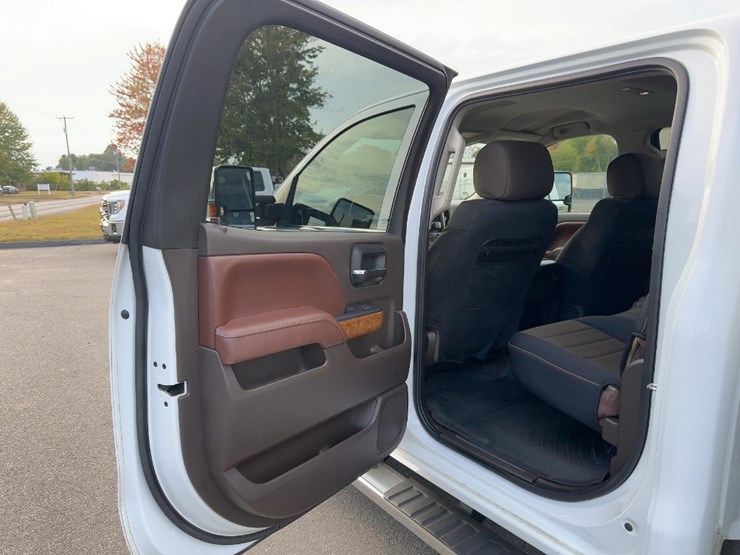 2015-chevrolet-silverado-image-20