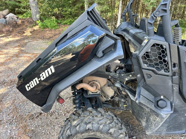 #1401-•-2023-can-am-1000r-commander-xt-image-28