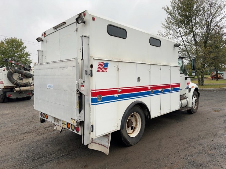 2002-international-durastar-4300-image-5