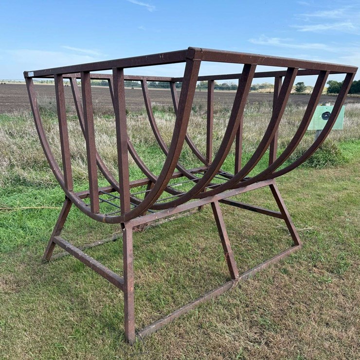 Livestock Large Round Bale Feeder