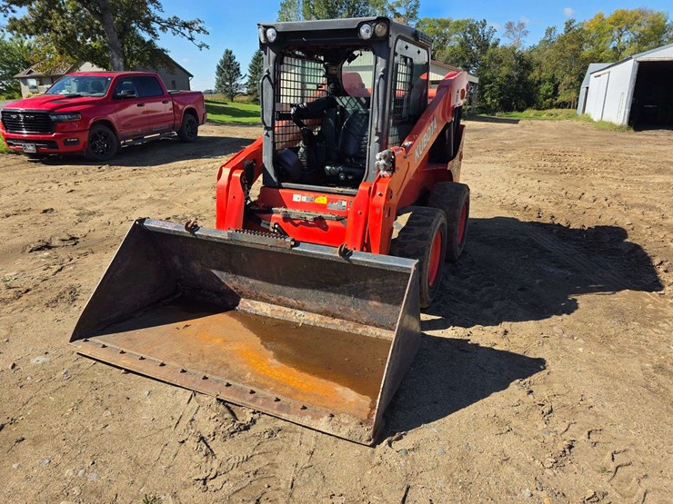 2019-kubota-ssv75-image-12