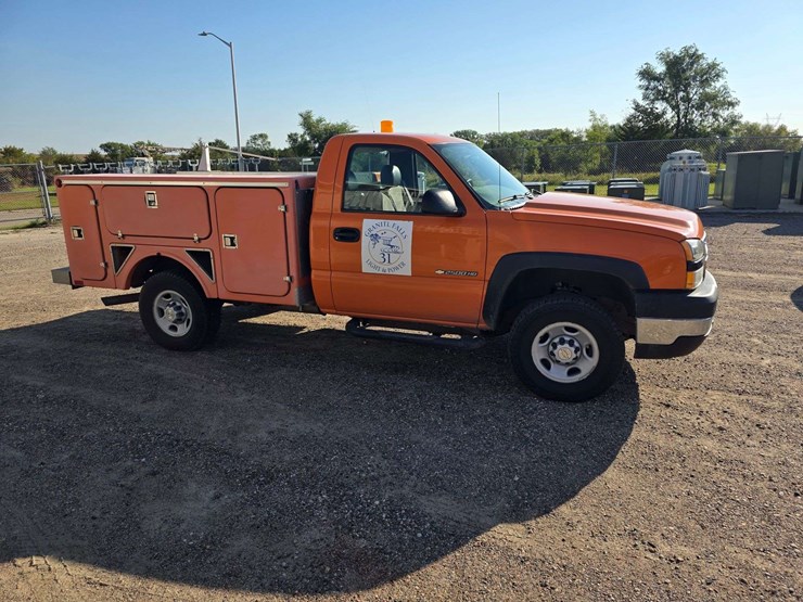 2006-chevrolet-2500hd-image-8