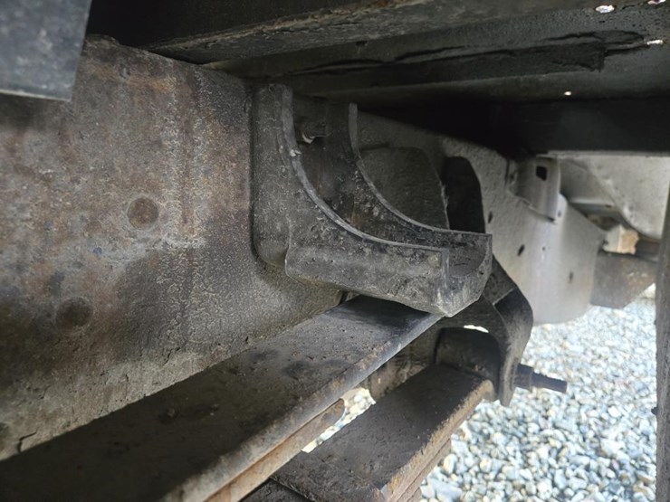 2005-chevrolet-3500-image-31