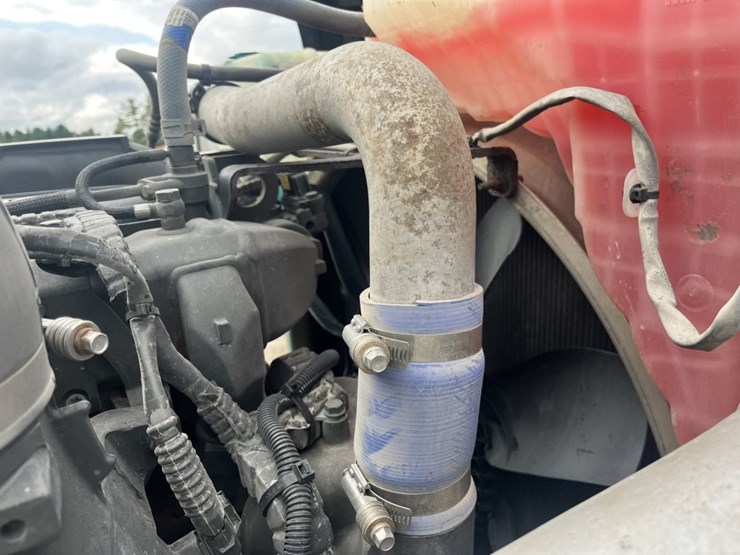 2020-kenworth-t680-image-33