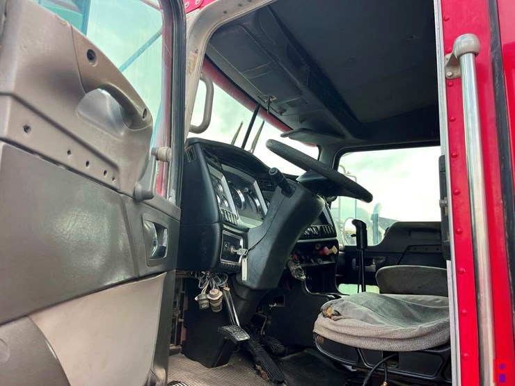 2009-kenworth-t800-image-7
