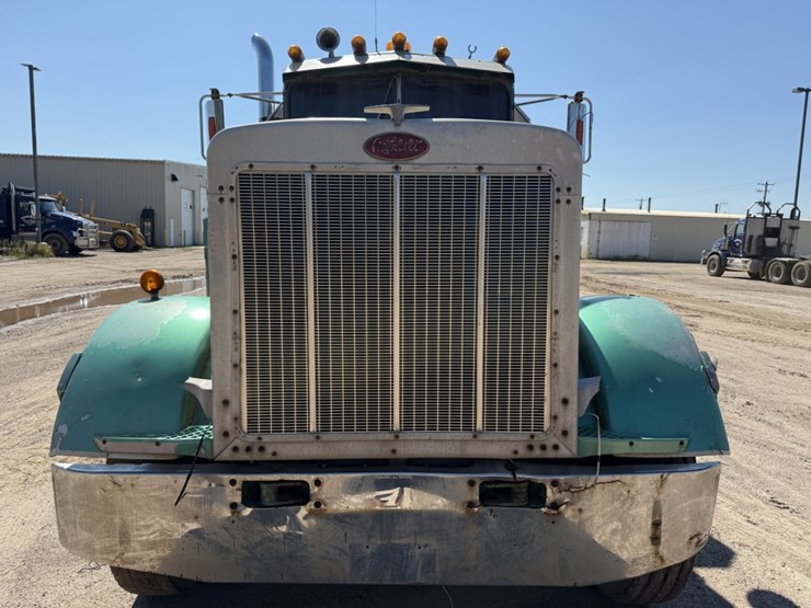 #1752-•-1979-peterbilt-day-cab-heavy-haul-image-8