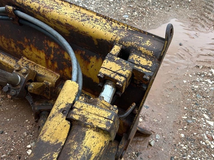 caterpillar-d4d-image-19