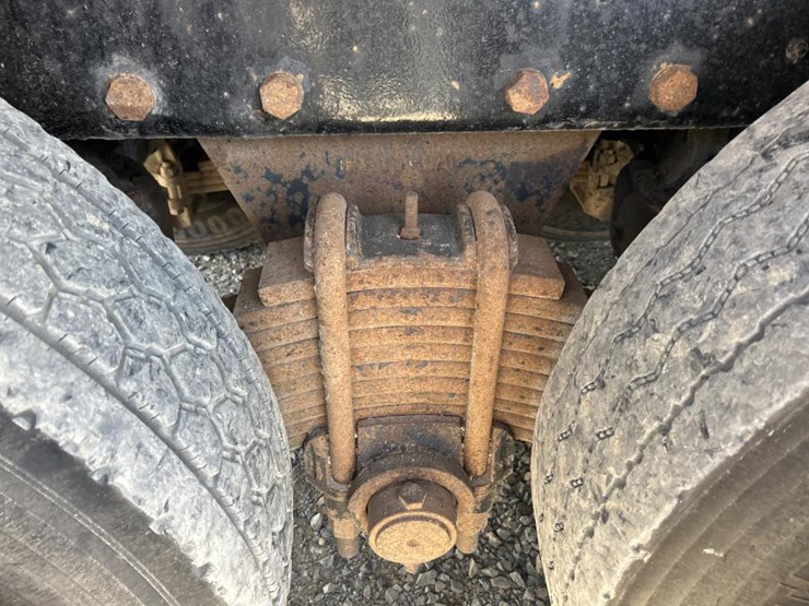 1995-mack-dm690s-image-29