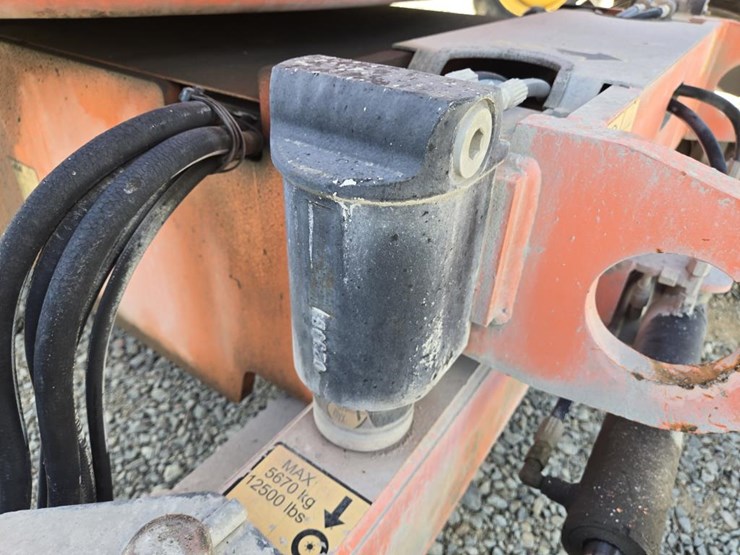 2015-jlg-600aj-image-40