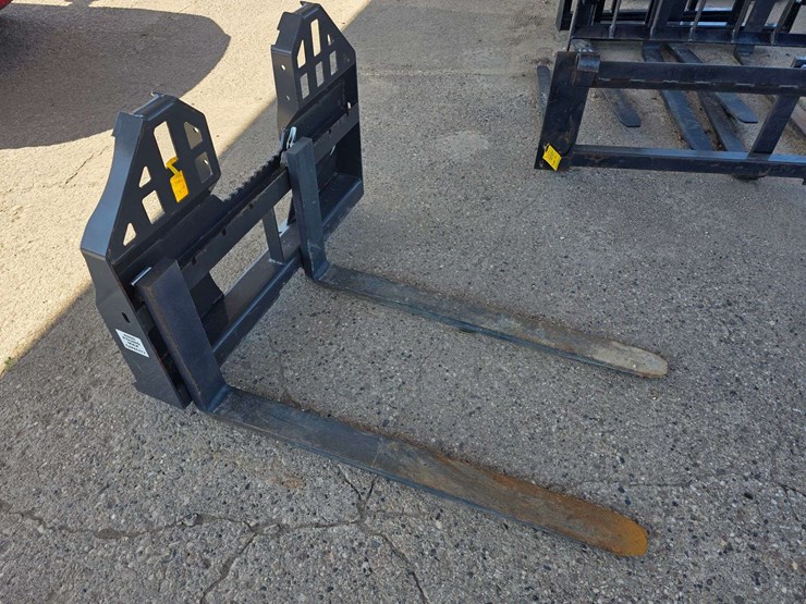 cid-x-treme-attachments-walk-through-pallet-forks,-4,000lb,-48”,-sn:-315879,-new-image-4