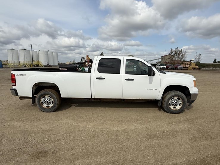 2011-gmc-2500hd-image-5