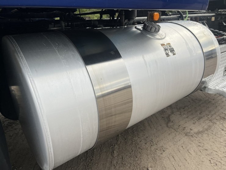 2020-kenworth-t680-image-57