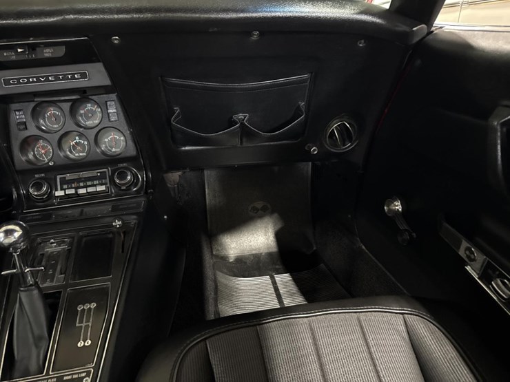 #1390-•-1969-chevrolet-corvette-stingray-car-image-38