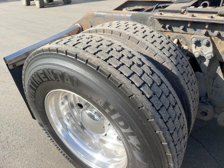 2007-kenworth-t800-image-17