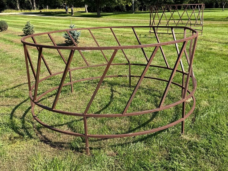round-bale-feeder,-1”-square-tubing,-47”-tall.-this-item-is-located-in-south-dakota,-therefore-south-image-2