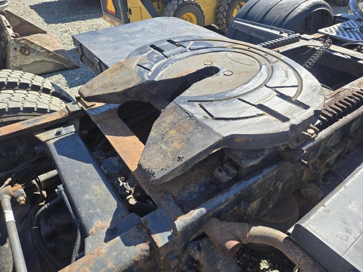 2006-caterpillar-c15-image-23