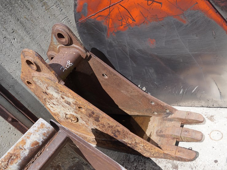 #208-•-geith-excavator-bucket-image-2