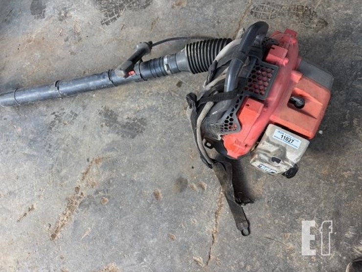 2008-husqvarna-150bt-backpack-leaf-blower-image-2