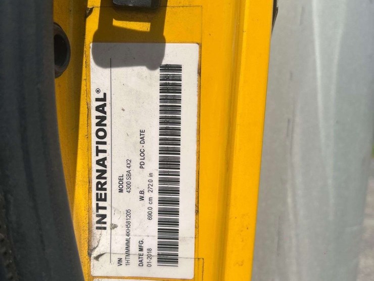 2019-international-durastar-4300-image-6