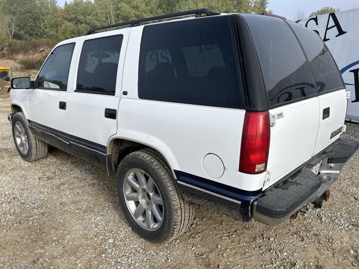 1997-chevrolet-tahoe-image-3