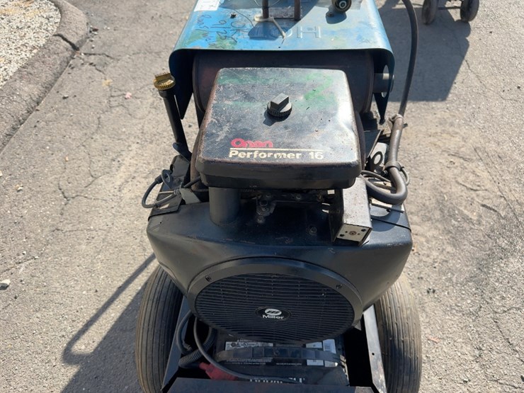miller-bobcat-225g-image-5