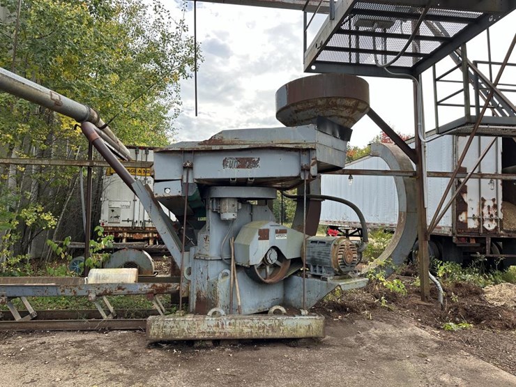 #1599-•-morbark-chip-pac-750-chipper-image-1