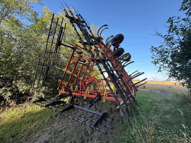 bourgault-8810-image-8