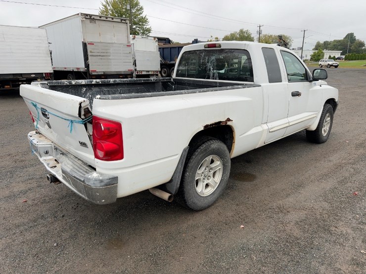 2005-dodge-dakota-slt-image-5