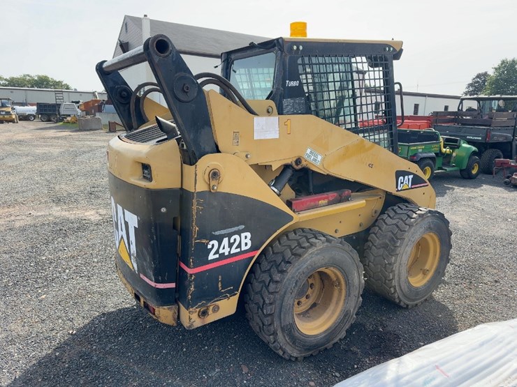 2004-caterpillar-242b-image-4