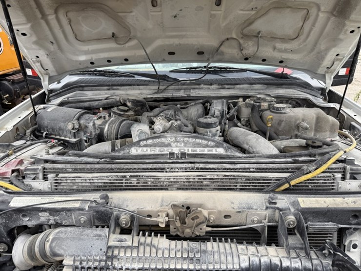 2008-ford-f550-image-32