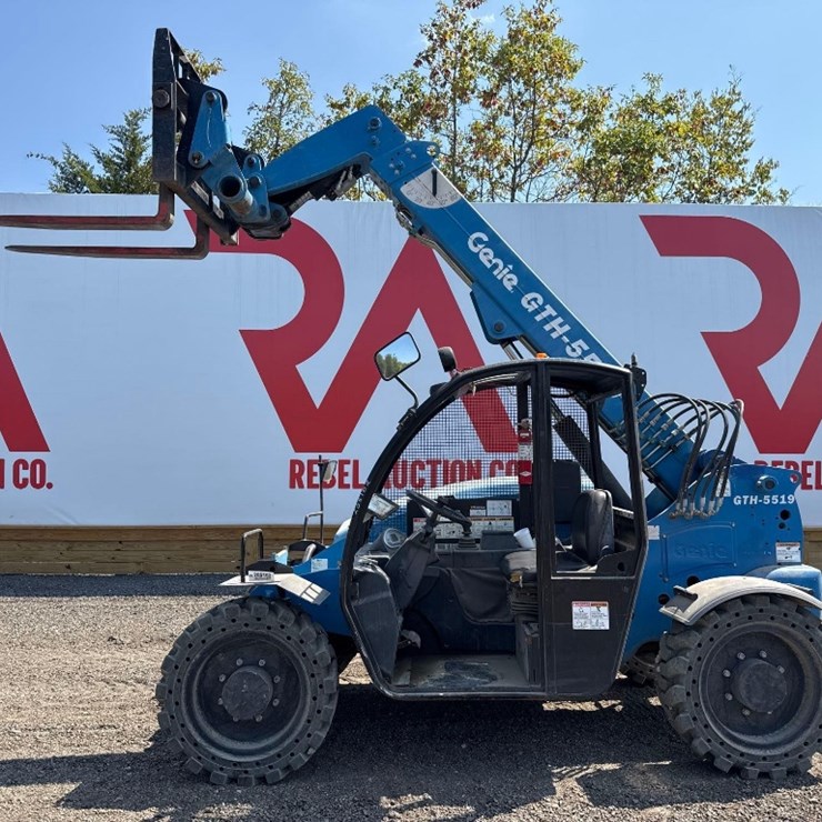 2015 GENIE GTH5519