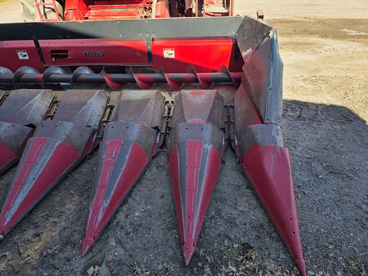 case-ih-1063-image-22
