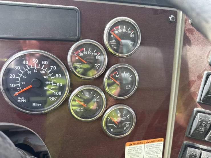 2015-western-star-4700sb-image-53