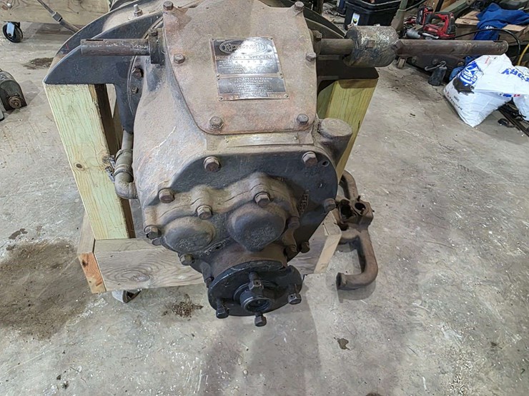 late-model-pontiac-inline-8-engine-converted-to-marine-use-by-kermath,-loose-and-in-excellent-condit-image-5