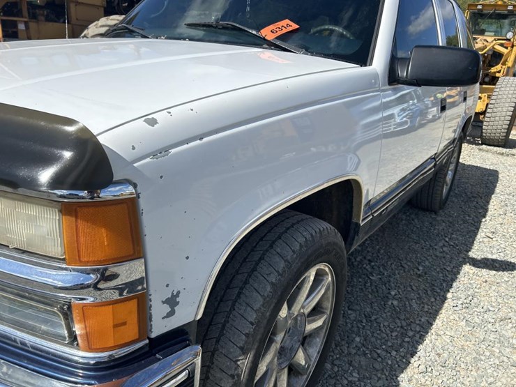 1997-chevrolet-tahoe-image-9