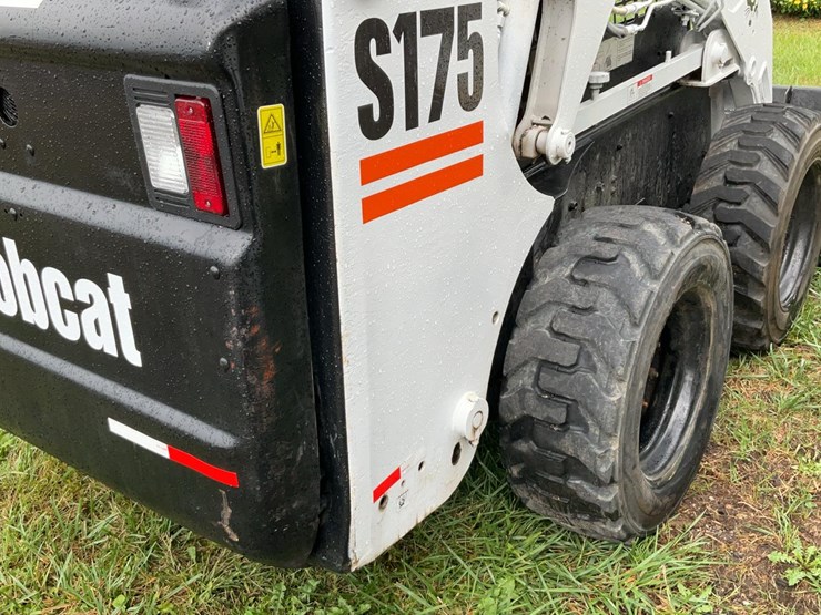 2010-bobcat-s175-image-29