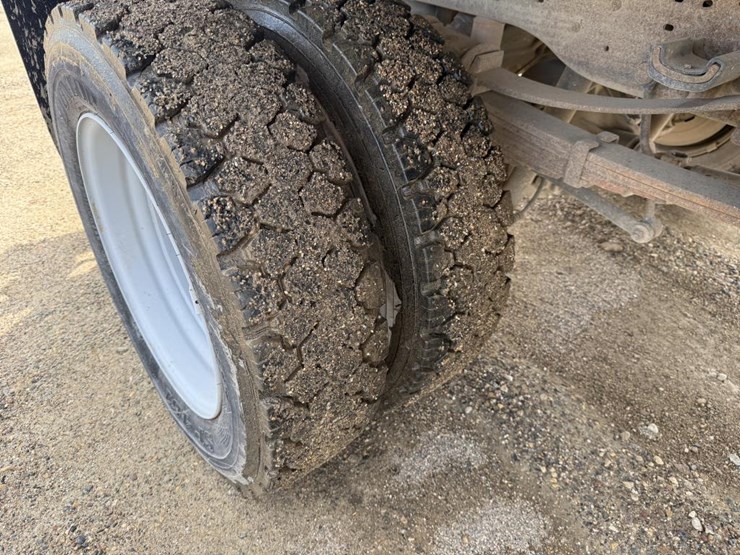 2006-ford-f450-xl-image-41