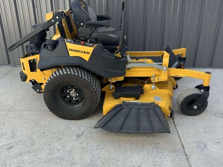 hustler-super-z-zero-turn-lawn-mower,-60"-cut,-kawasaki-fz1000-efi-38.5hp-engine,-60-hours-image-1