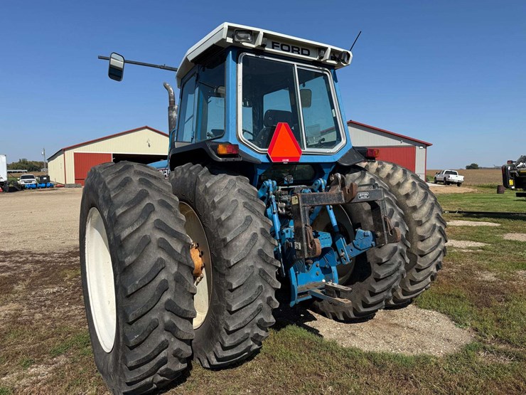 1993-ford-8830-image-26