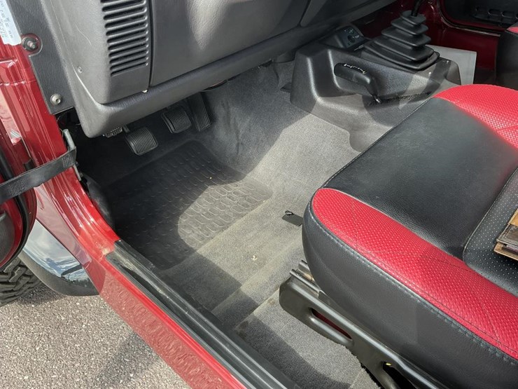 1999-jeep-wrangler-sport-image-108