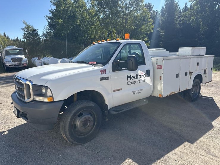 2004-ford-f550-xl-image-1