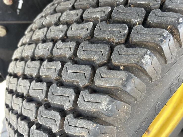 john-deere-425-image-40