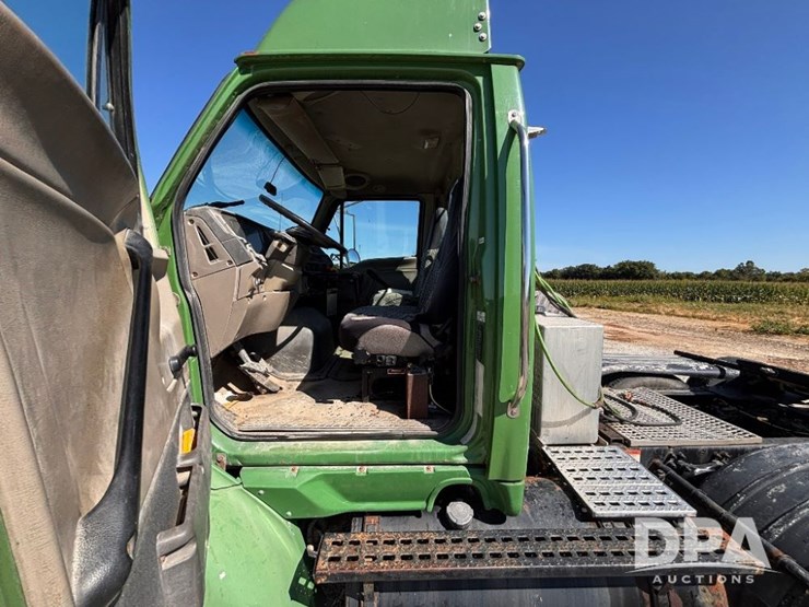 2004-sterling-day-cab-truck-(gp11427,-unit-31350)-image-74