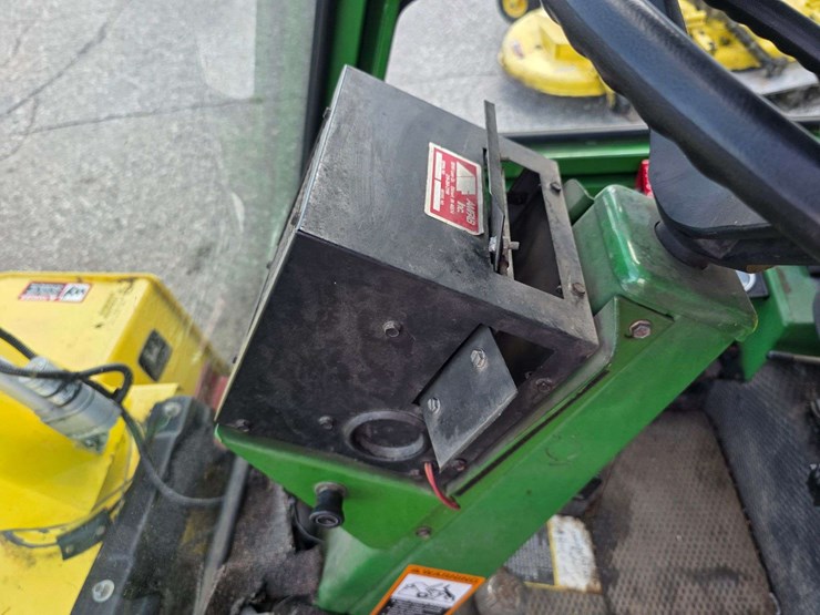 john-deere-f935-image-26