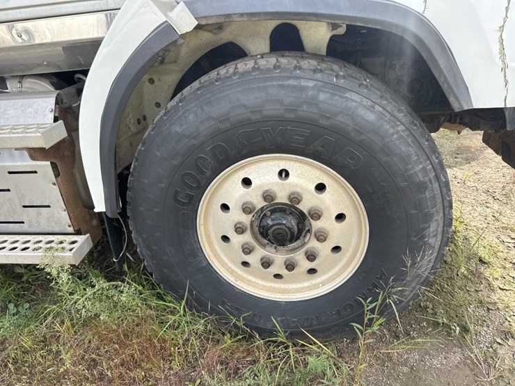 2015-western-star-4700sb-image-67