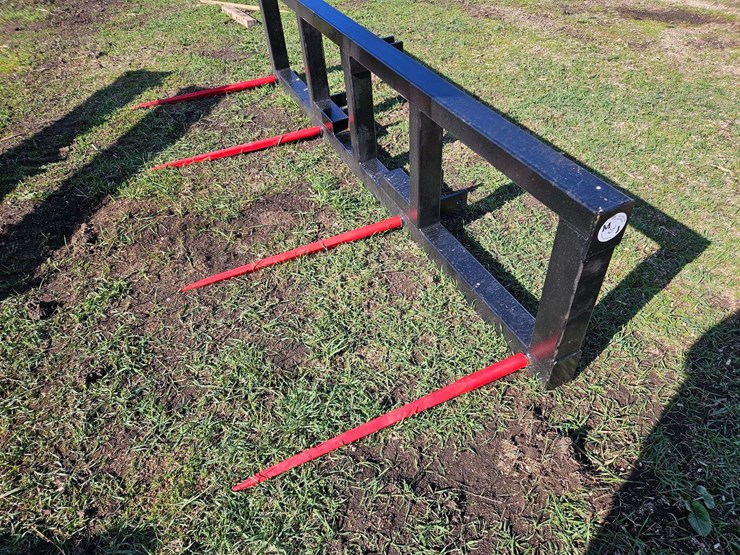 m&j-oldenburg-mfg-3pt-double-bale-spear-image-3